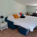 Holiday home L'oustaou D'aiglun *