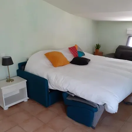 Holiday home L'oustaou D'aiglun *