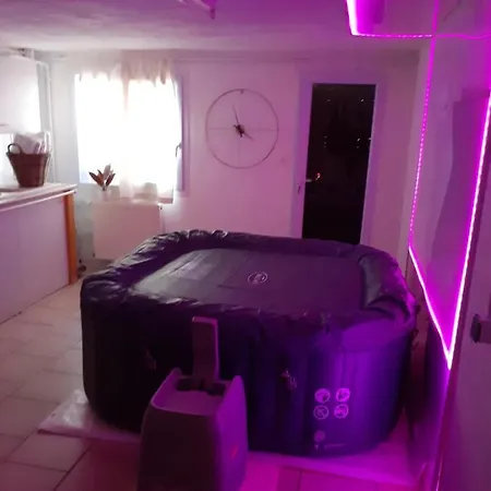 L'oustaou D'aiglun Hébergement de vacances Aiglun (Alpes-de-Haute-Provence)