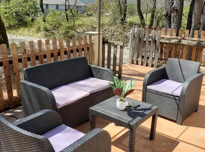 L'oustaou D'aiglun Aiglun (Alpes-de-Haute-Provence)