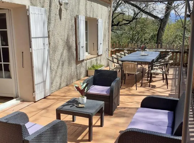 L'oustaou D'aiglun Aiglun (Alpes-de-Haute-Provence)